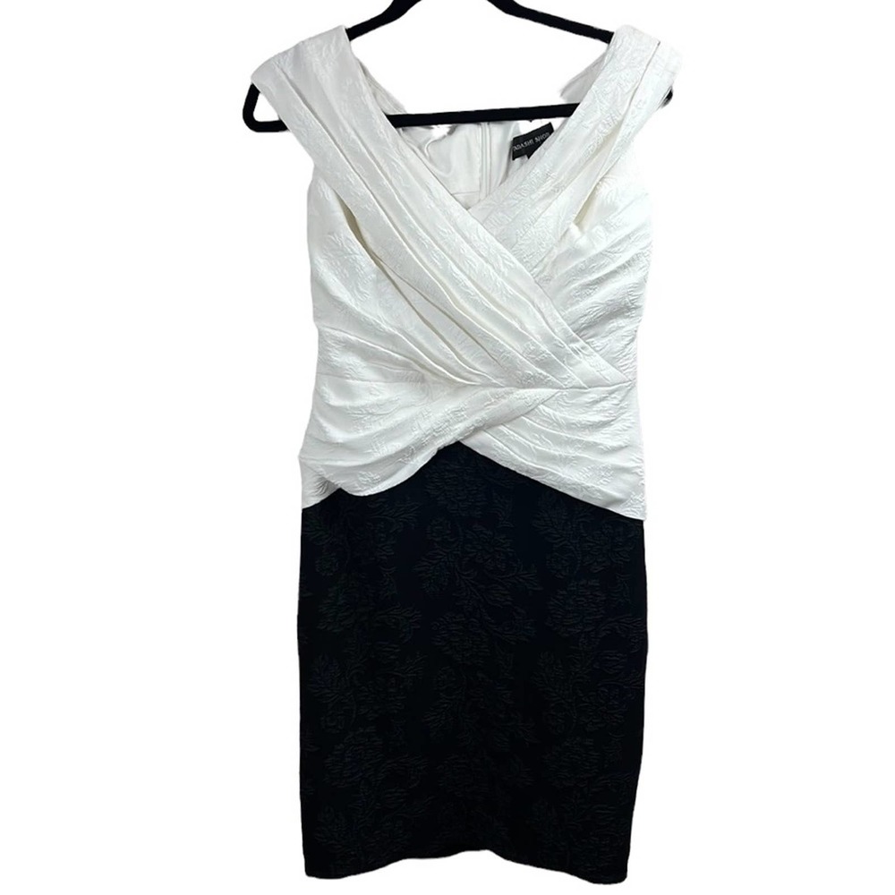 TADASHI SHOJI Sleeveless Cocktail Dress